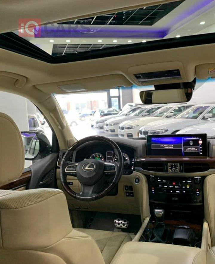 Lexus LX